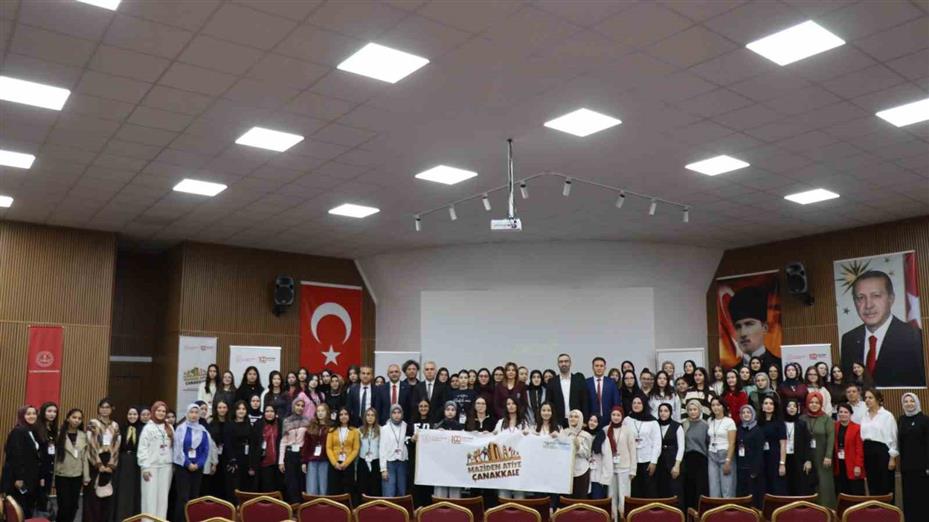Eskişehir öğrencilerinin de katıldığı "Maziyeden Âtiye Çanakkale" programı gerçekleşti