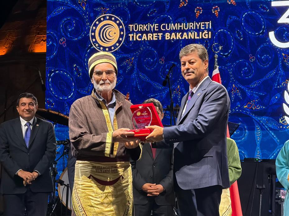 Yılın Türkiye Ahisi Mehmet Güneş, Ödülünü Aldı