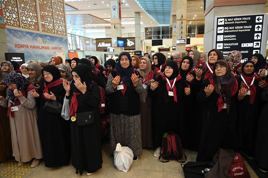 Konya Büyükşehir’in “Vefa Umresi Projesi”nde Üçüncü Kafile Dualarla Uğurlandı