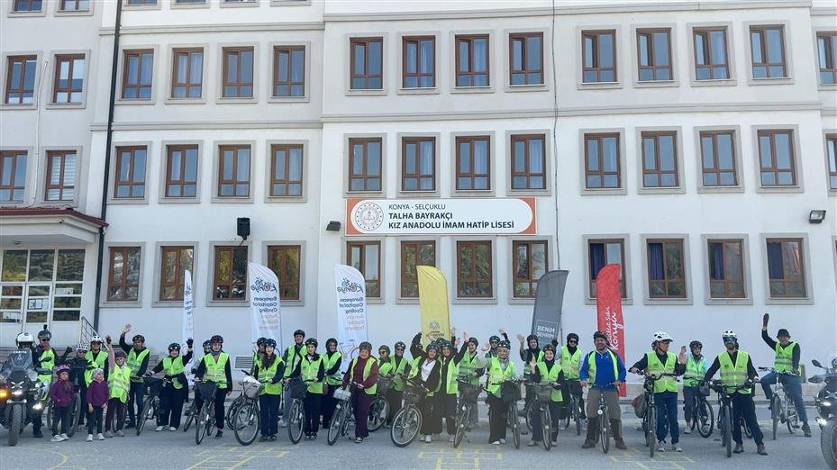Konya’da Bisiklet Kültürü Okullarda Yaygınlaşıyor: Öğrenciler Sille’ye Pedal Çevirdi