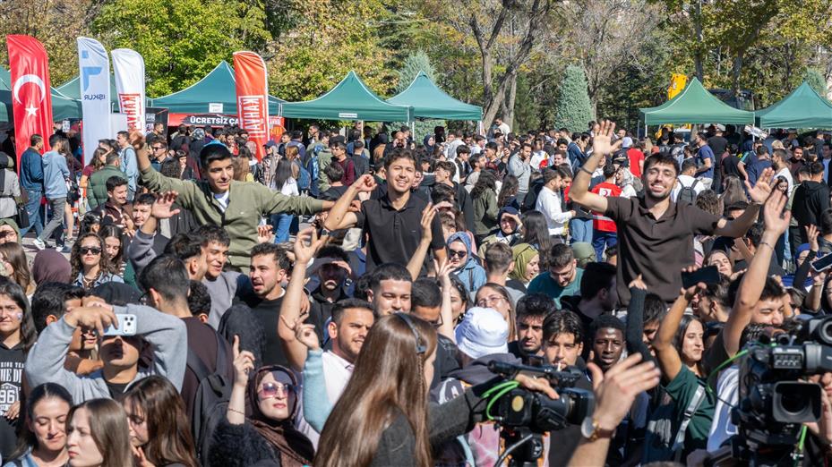 Selçuk Üniversitesinde Tanışma Şenliği başladı