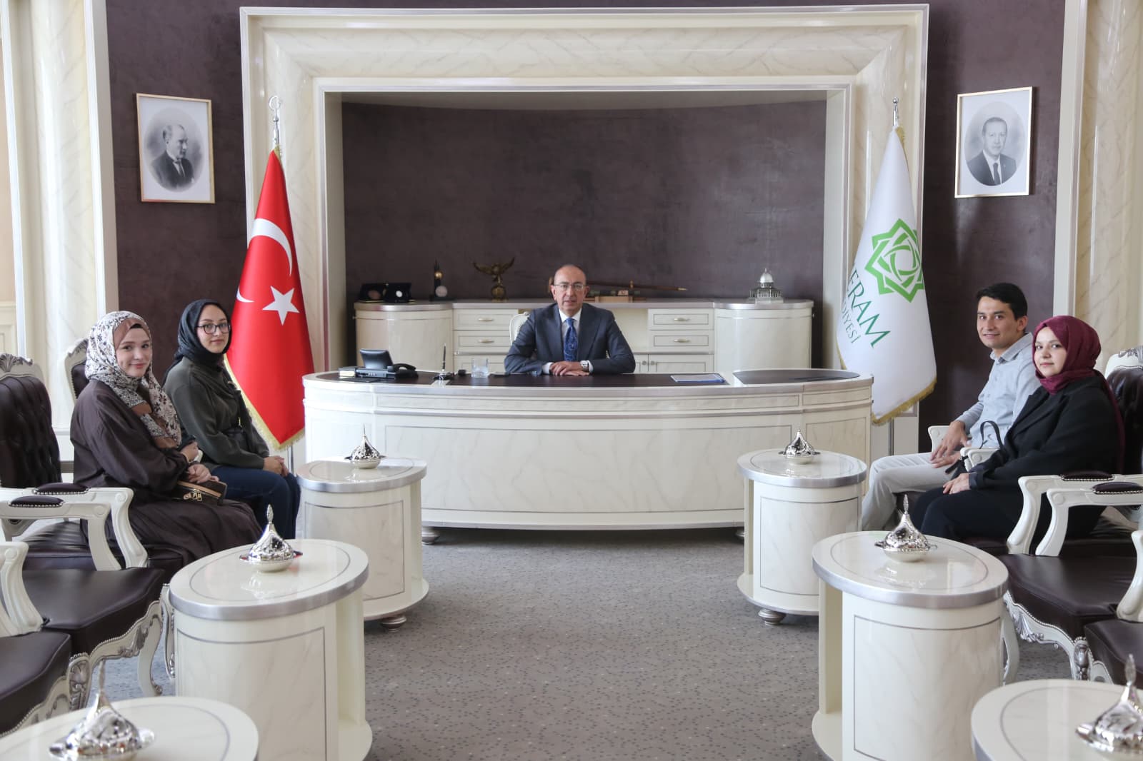 Kırmızı Yelekliler Derneği’nden Meram Belediye Başkanı Kılca’ya Ziyaret