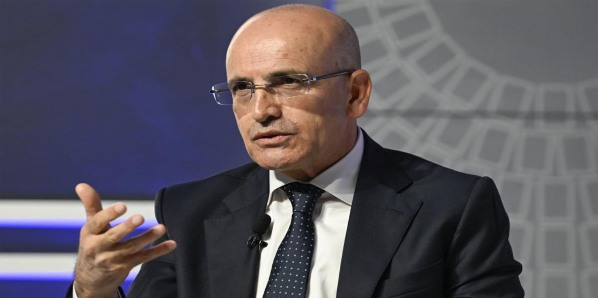 Bakan Şimşek: "Sanayi üretimi çeyreklik yüzde 1,8, takvim etkisinden arındırılmış yıllık yüzde 0,7 arttı"