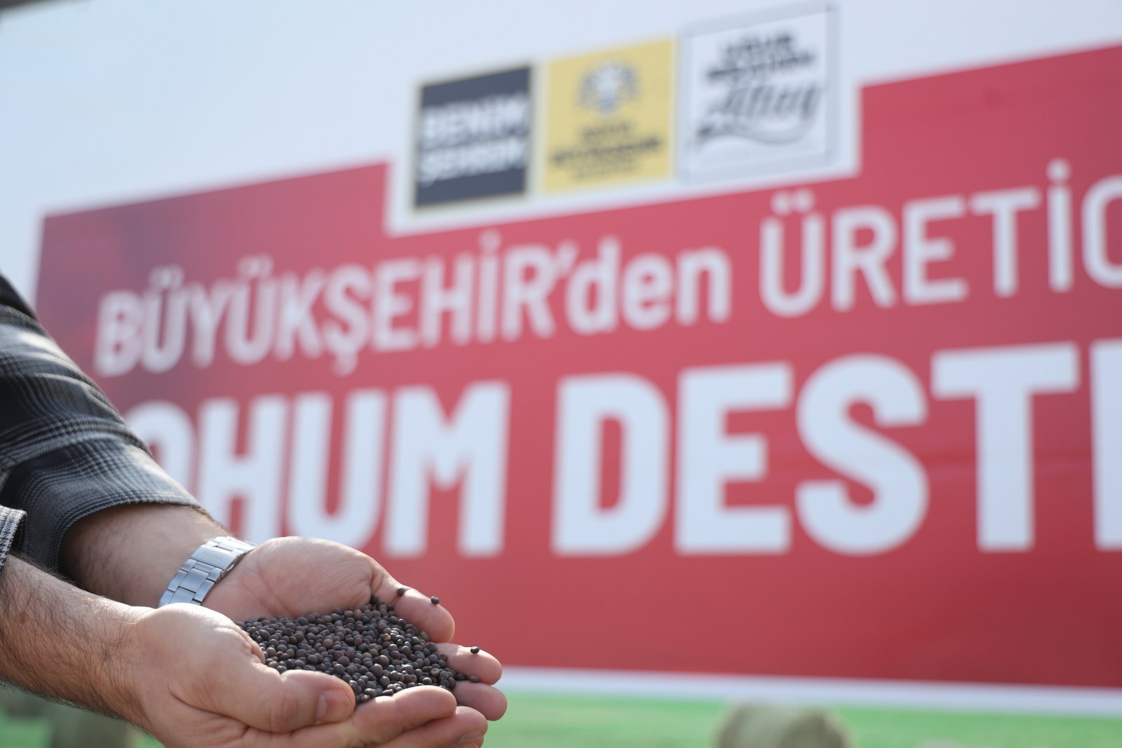 Konya Büyükşehir’den Çiftçiye 134 Bin Kilogram Macar Fiği Desteği