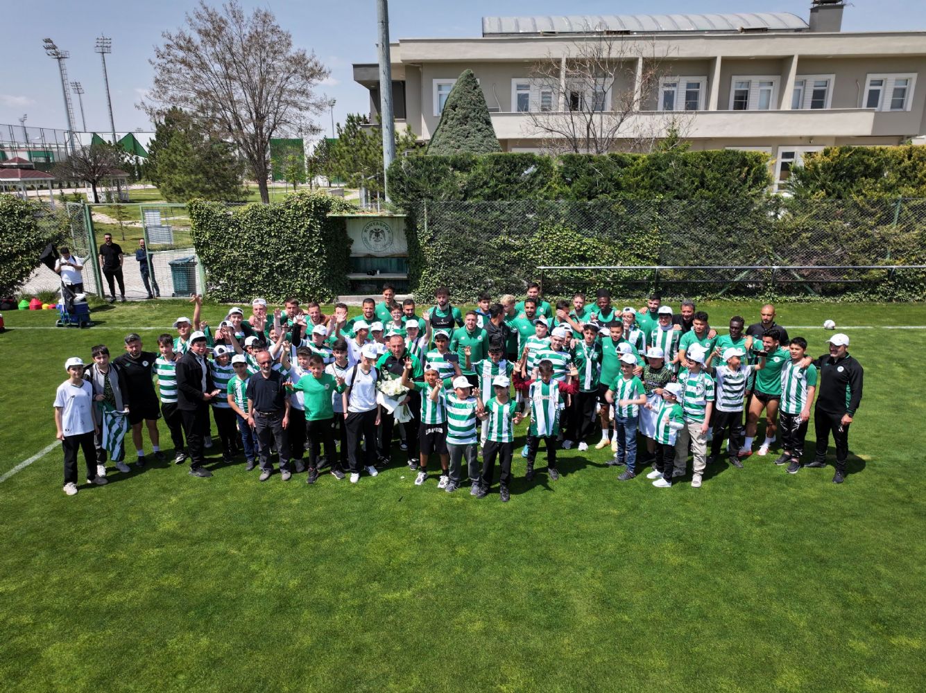 Minik Sporseverin Talebi Yerine Getirildi: Tümosan Konyaspor'la Buluştu