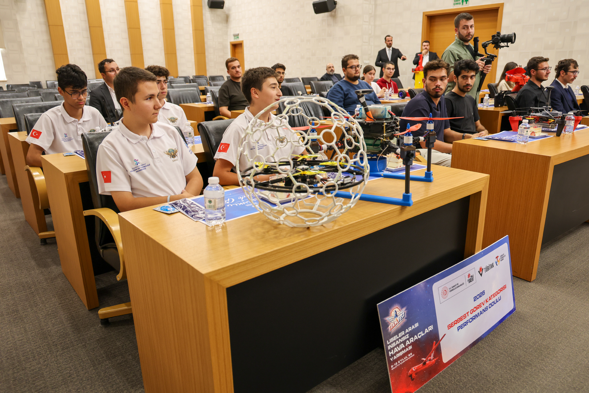 Selçuklu'ya Teknofest 2026'da Gurur Yaşatan Takımlar Başkan Pekyatırmacı'yı Ziyaret Etti