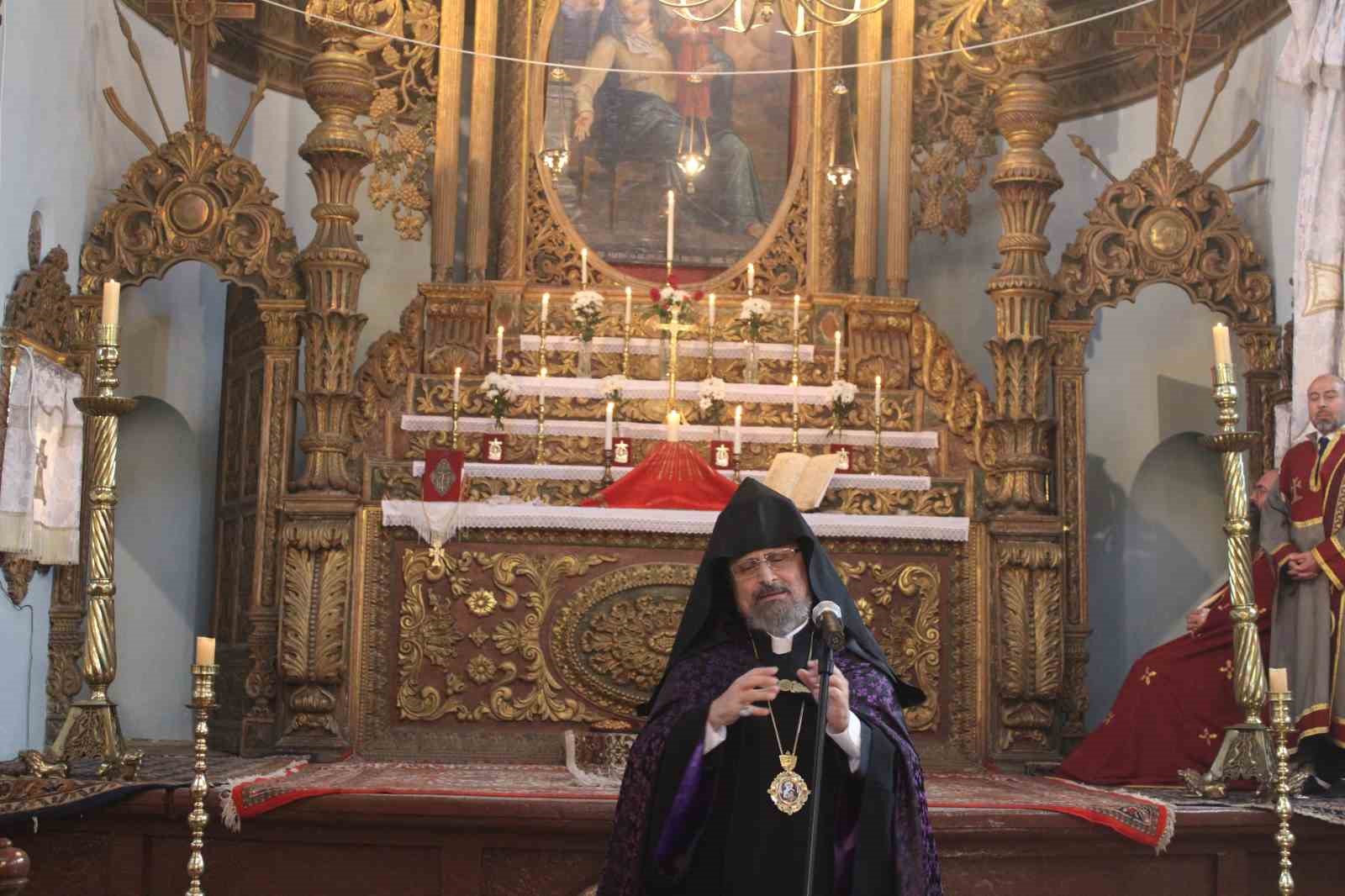Ermenilerin Miçing ayininde İran’a dua