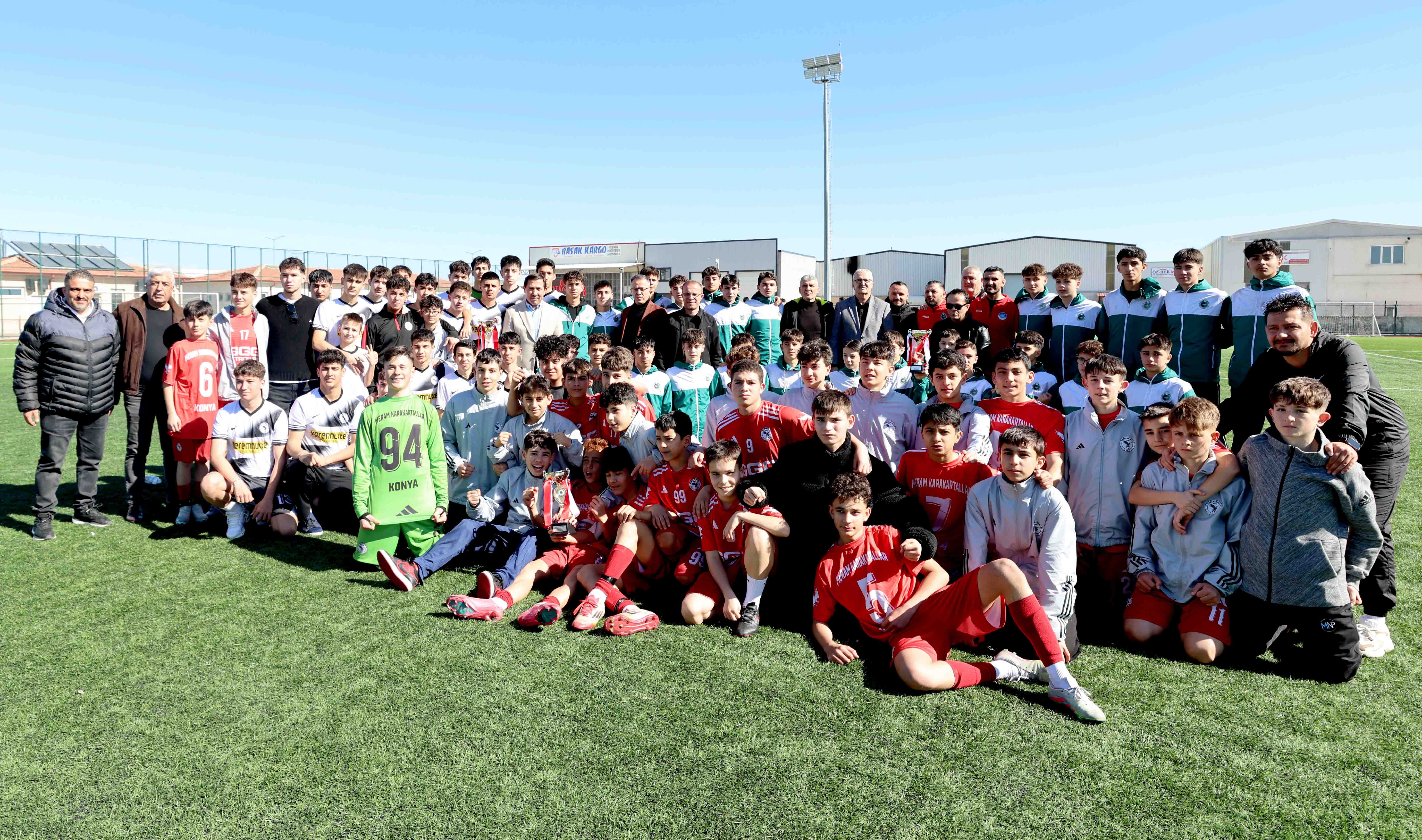 Konya Şampiyonu U16 Takımı Şampiyonluk Kupasını Kaldırdı