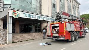 Tunceli’de yangından dolayı hastaneden tahliye edilen hastalar, tekrar servise alındı