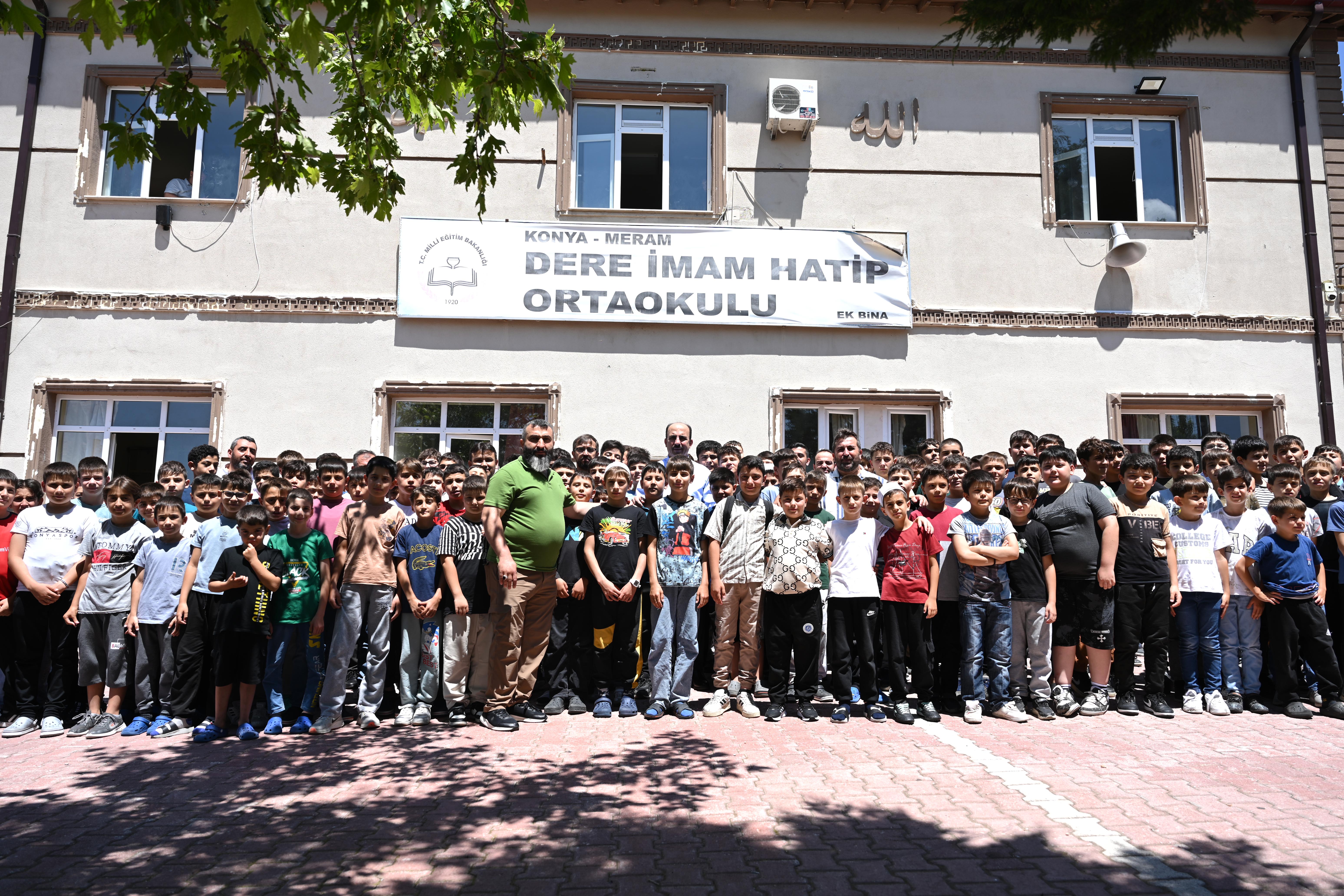 Başkan Altay Hafızlık Eğitimi Alan Öğrenciler ve Yaz Kuran Kursu Öğrencileriyle Bir Araya Geldi 