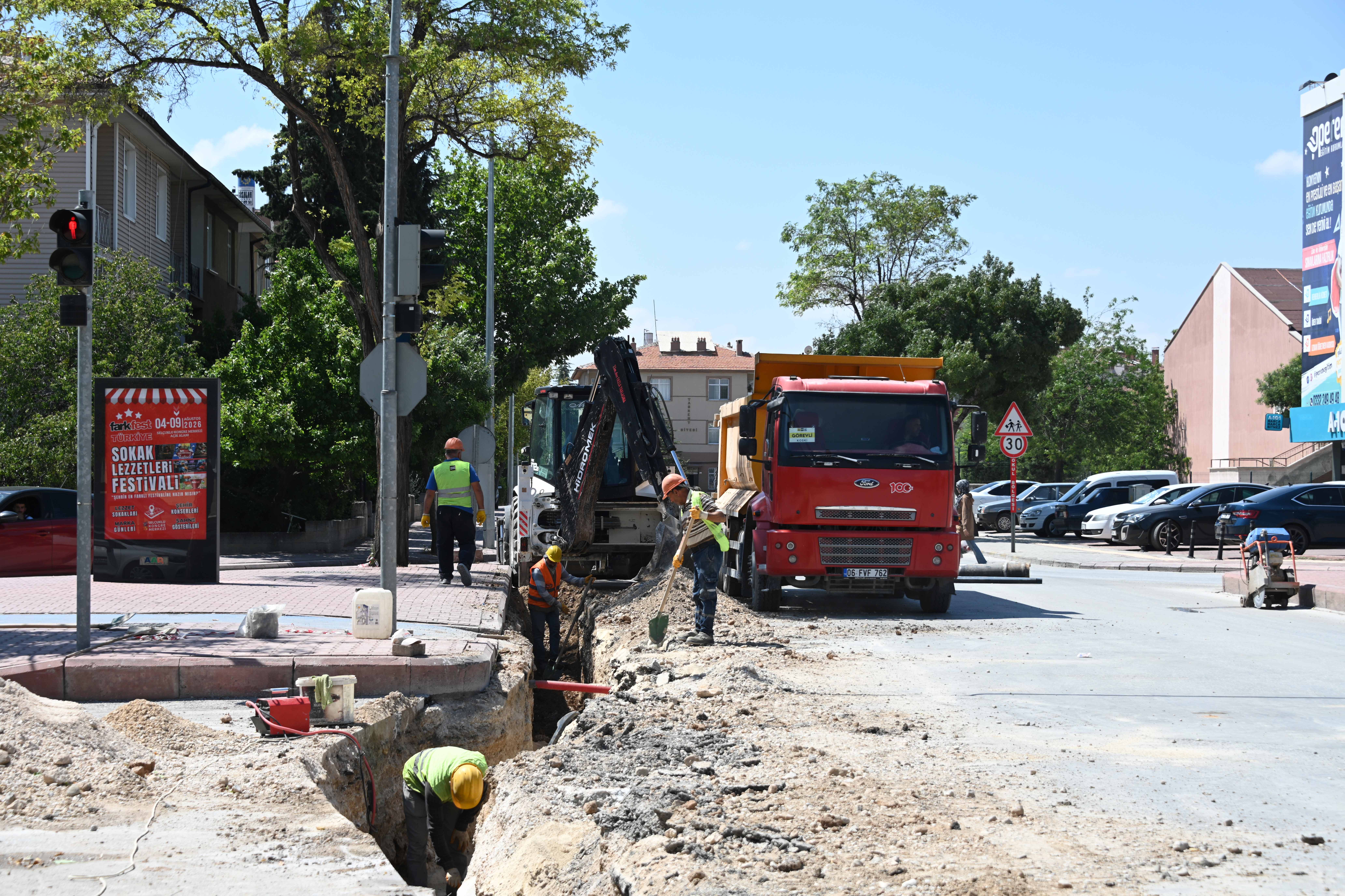Konya Büyükşehir Binkonutlar'ın Su Altyapısını Yeniliyor