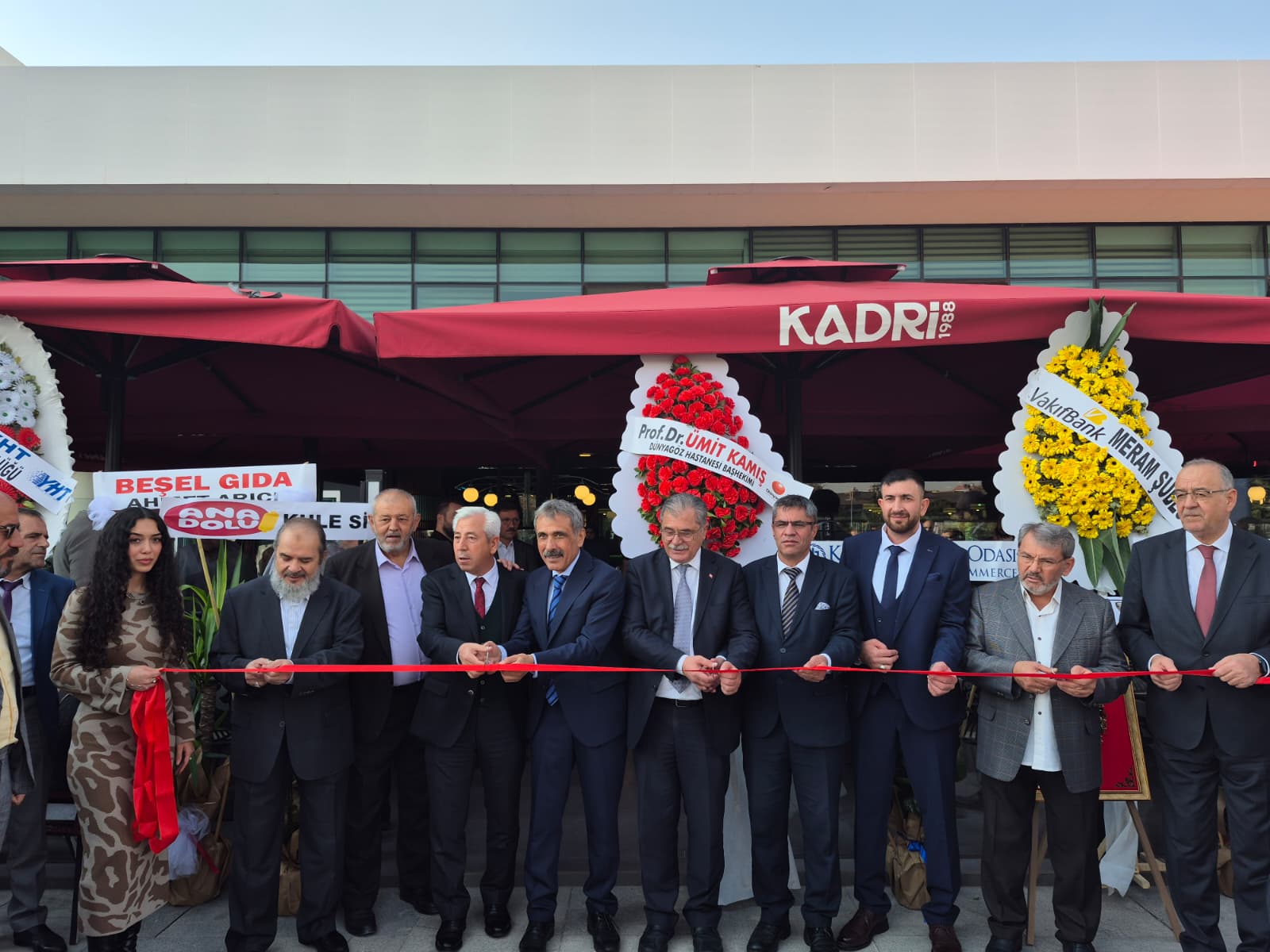 Kadri 1988 Restaurant ve Ferrovia Coffee, Selçuklu YHT Garı’nda Hizmete Girdi