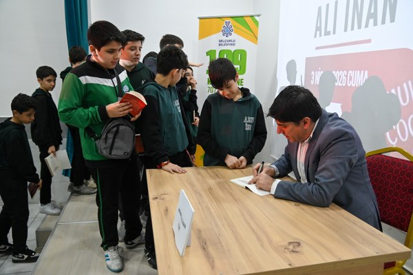 Selçuklu'da "Okur- Yazar Buluşmaları" 4.Kez Öğrenci ve Yazarları Bir Araya Getiriyor