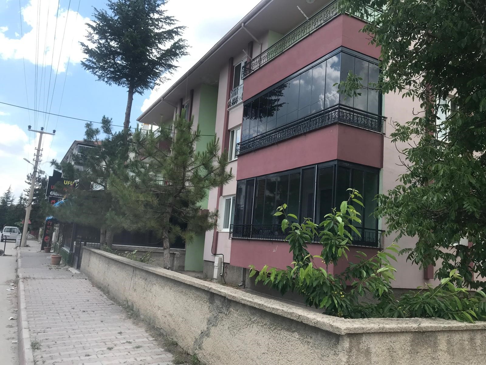 Yaşlı Kadın Evinde Öldürüldü