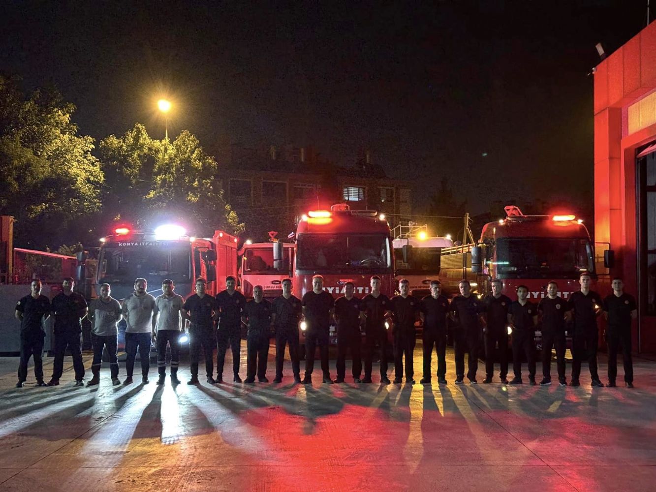 Başkan Altay: "İtfaiye Ekiplerimiz Bursa'daki Yangın Söndürme Çalışmalarına Destek İçin Gece Yola Çıktı" 