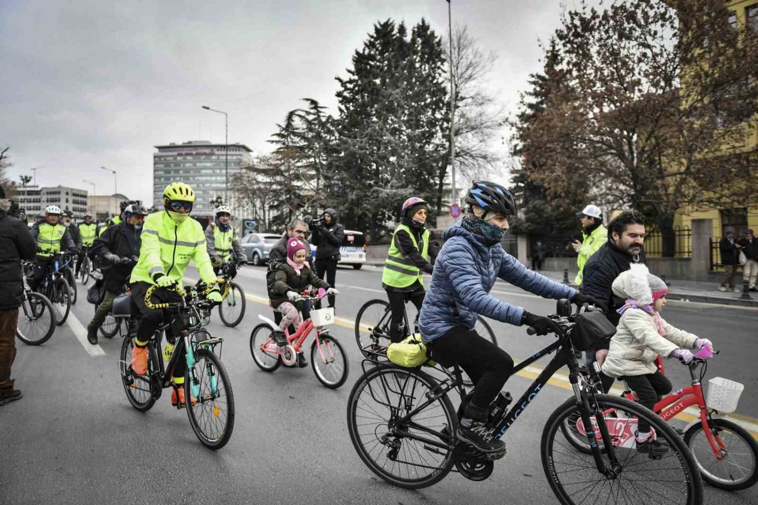 Başkent’te pedallar epilepsi hastaları için çevrildi