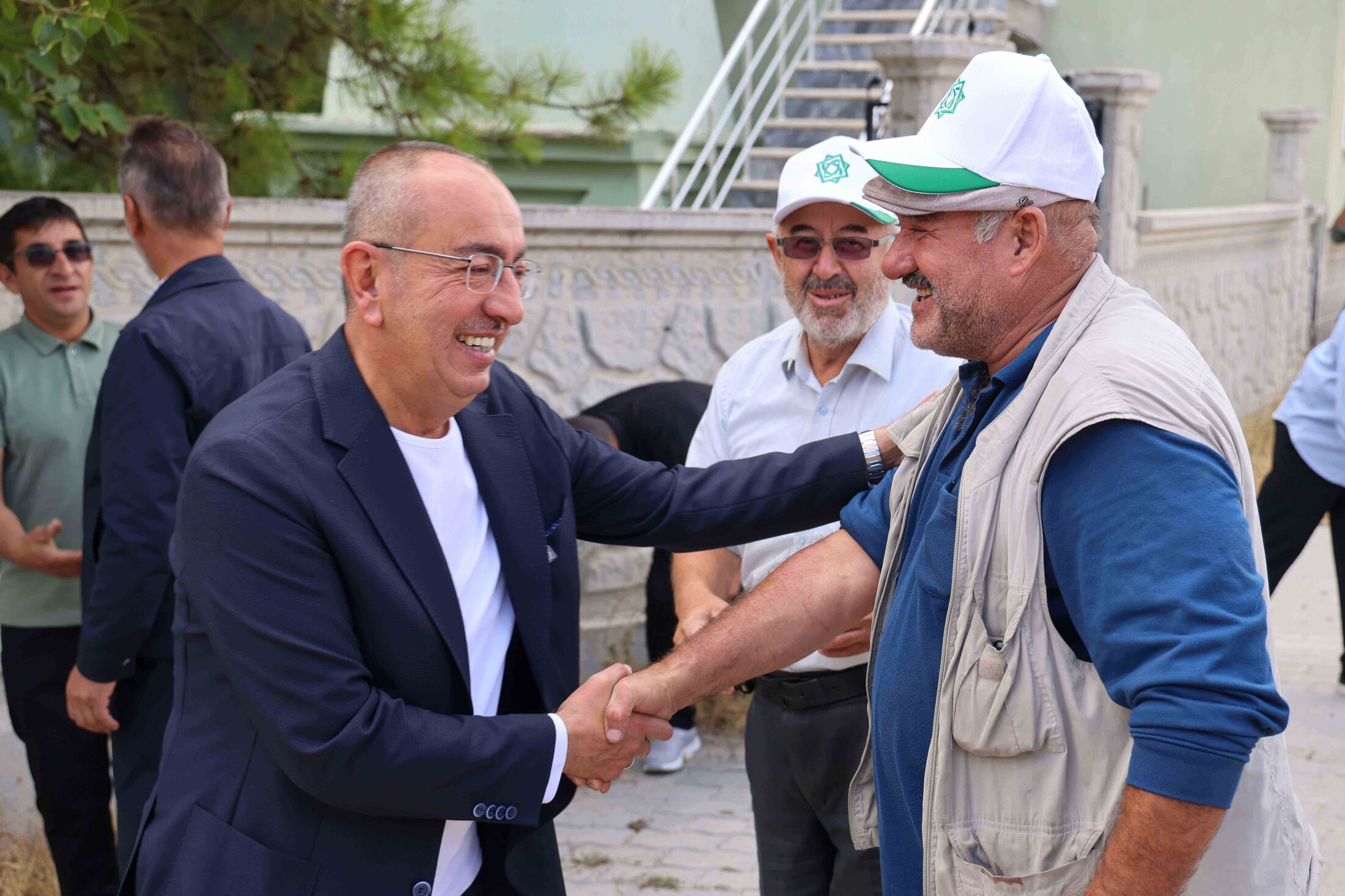 Başkan Kavuş, Meram’ın Uzak Mahallelerinde Vatandaşlarla Buluştu
