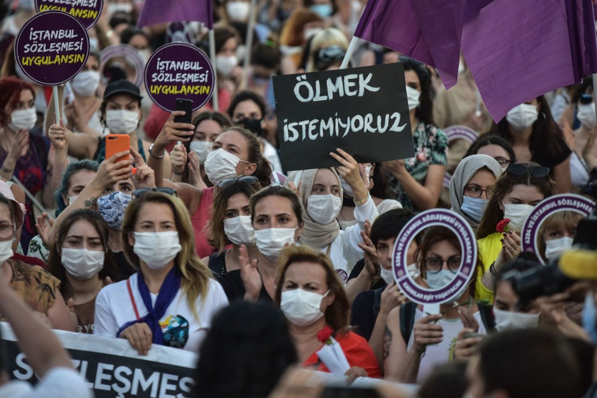 Eski sevgilisini bıçaklayarak öldüren şüpheli hakkında 4 kez uzaklaştırma kararı bulunuyordu