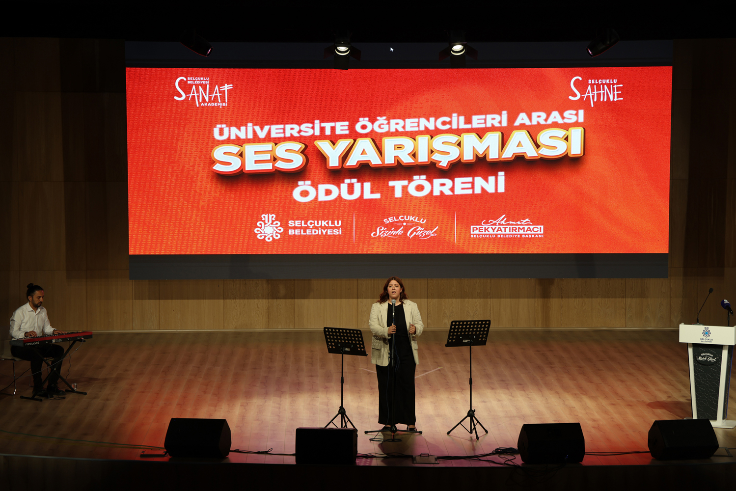 Selçuklu Sahne Ses ve Tiyatro Yarışmaları'nda Ödül Töreni Heyecanı 