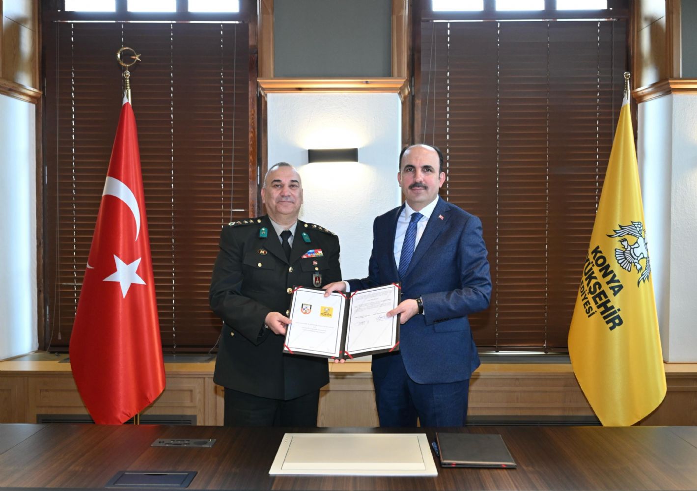 Konya Büyükşehir ile KBRN Savunma ve Güvenlik Tugay Komutanlığı Arasında Eğitim İş Birliği Protokolü İmzalandı
