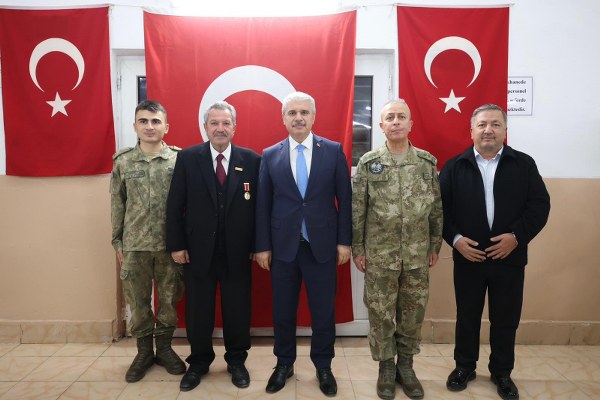 Vali İbrahim Akın, Mehmetçik, Şehit Aileleri ve Gazilerle İftar Sofrasında Bir Araya  Geldi