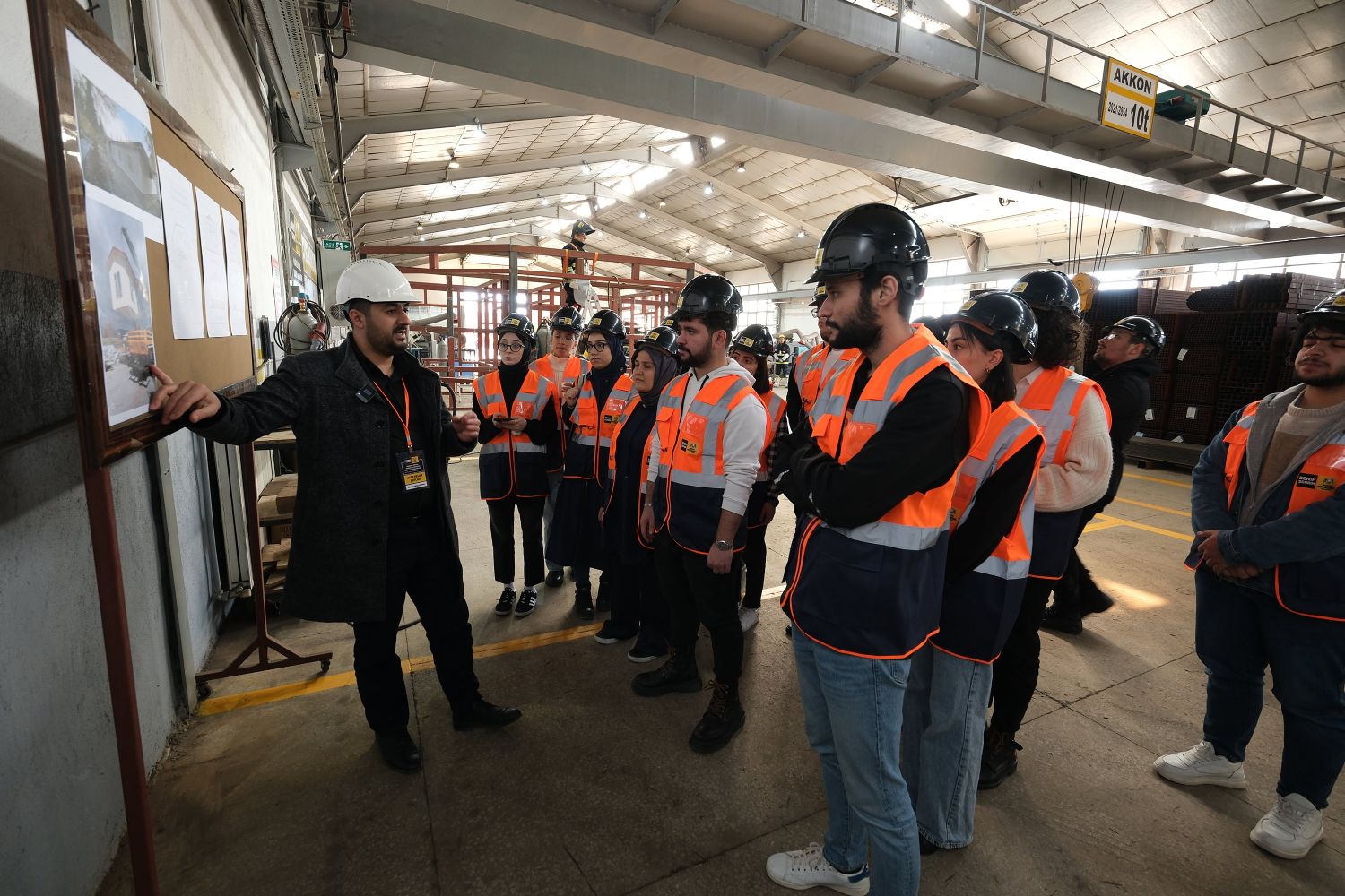 Konya Büyükşehir Gençlik Meclisi Geleceğin Mühendisleri İçin Teknik Gezi Düzenli 