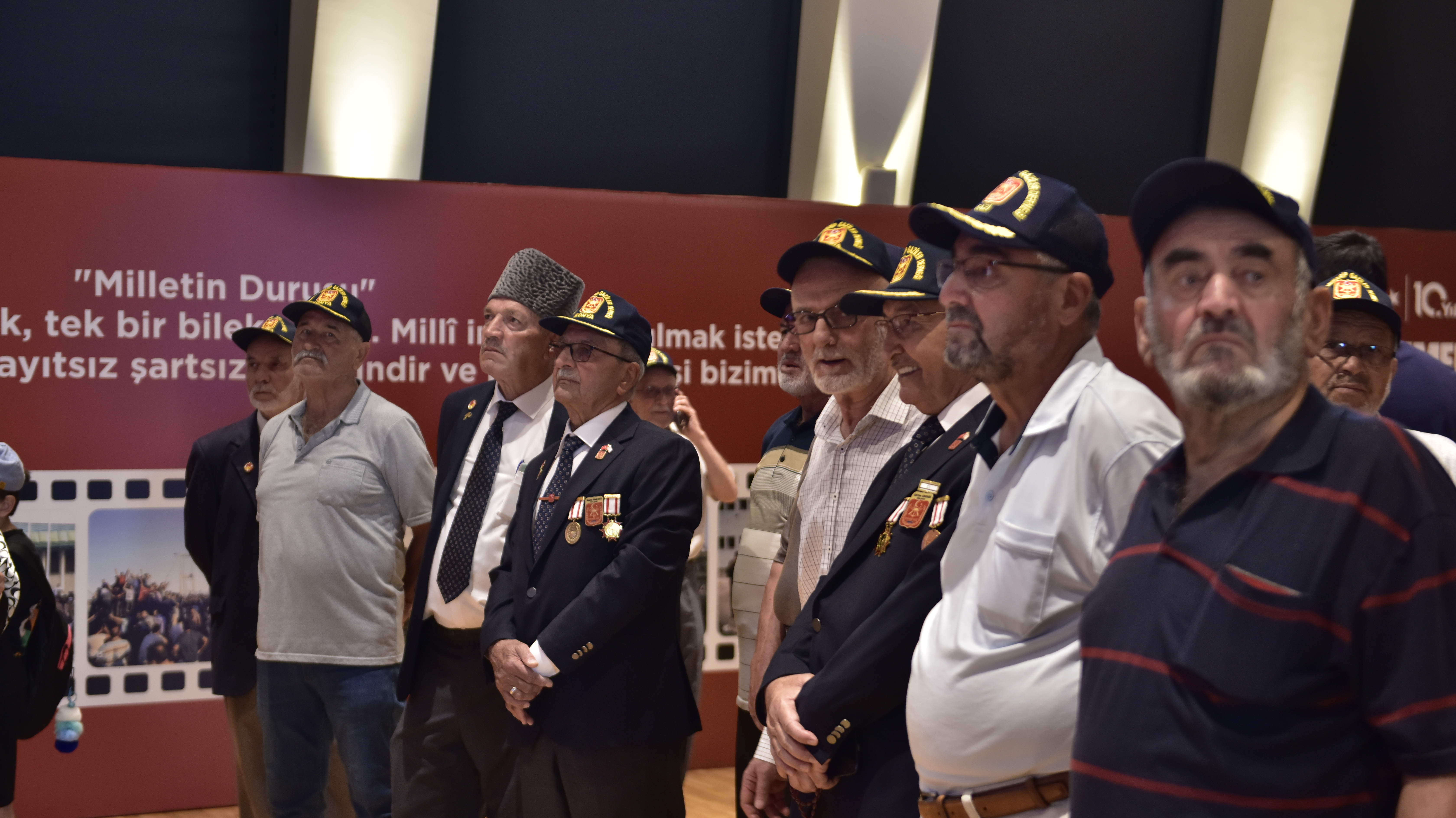 Gazilerden 15 Temmuz Anma ve Dijital Deneyim Merkezi'ne Ziyaret