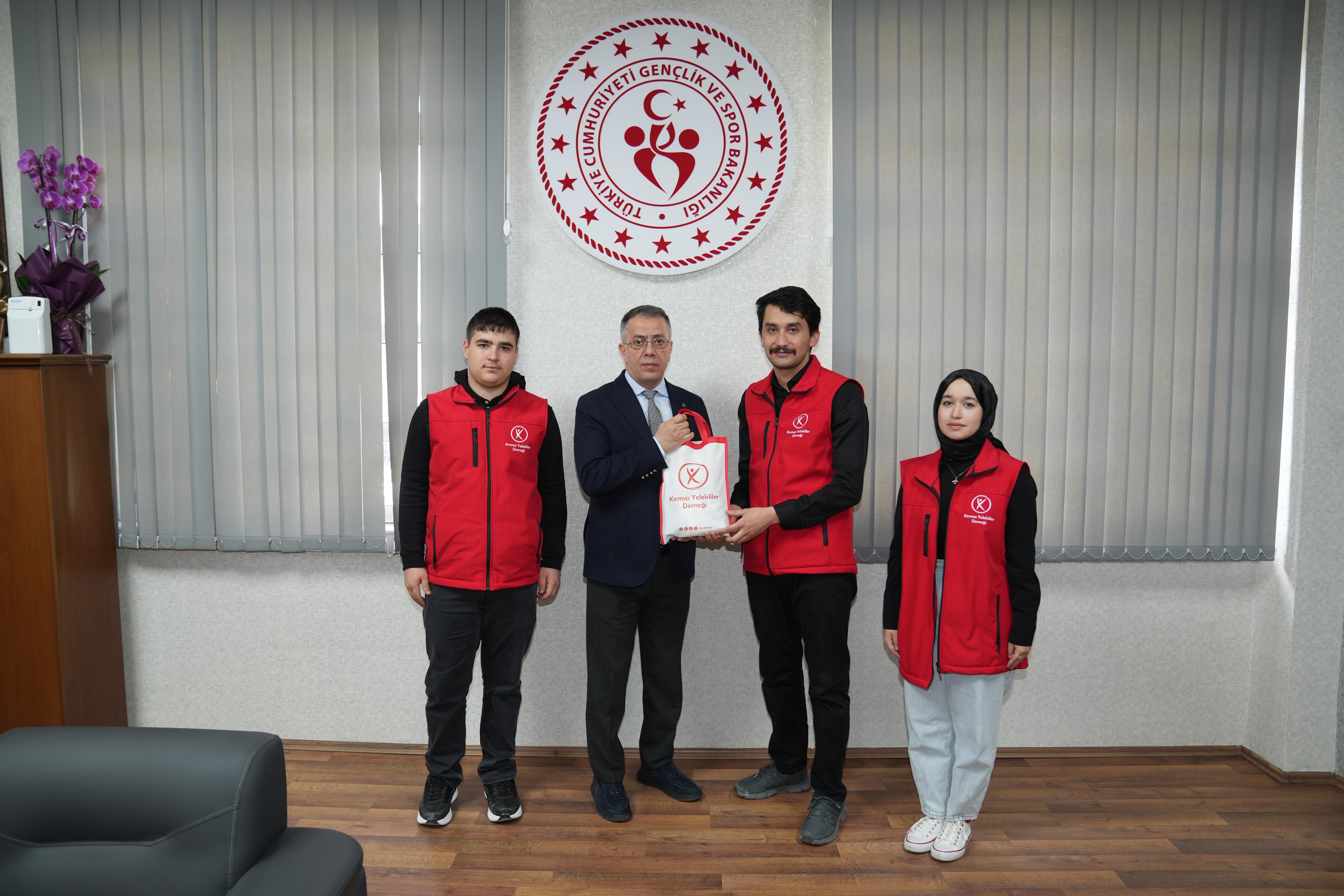 Kırmızı Yelekliler Derneği’nden Gençlik ve Spor Konya İl Müdürü Çintimar’a Ziyaret