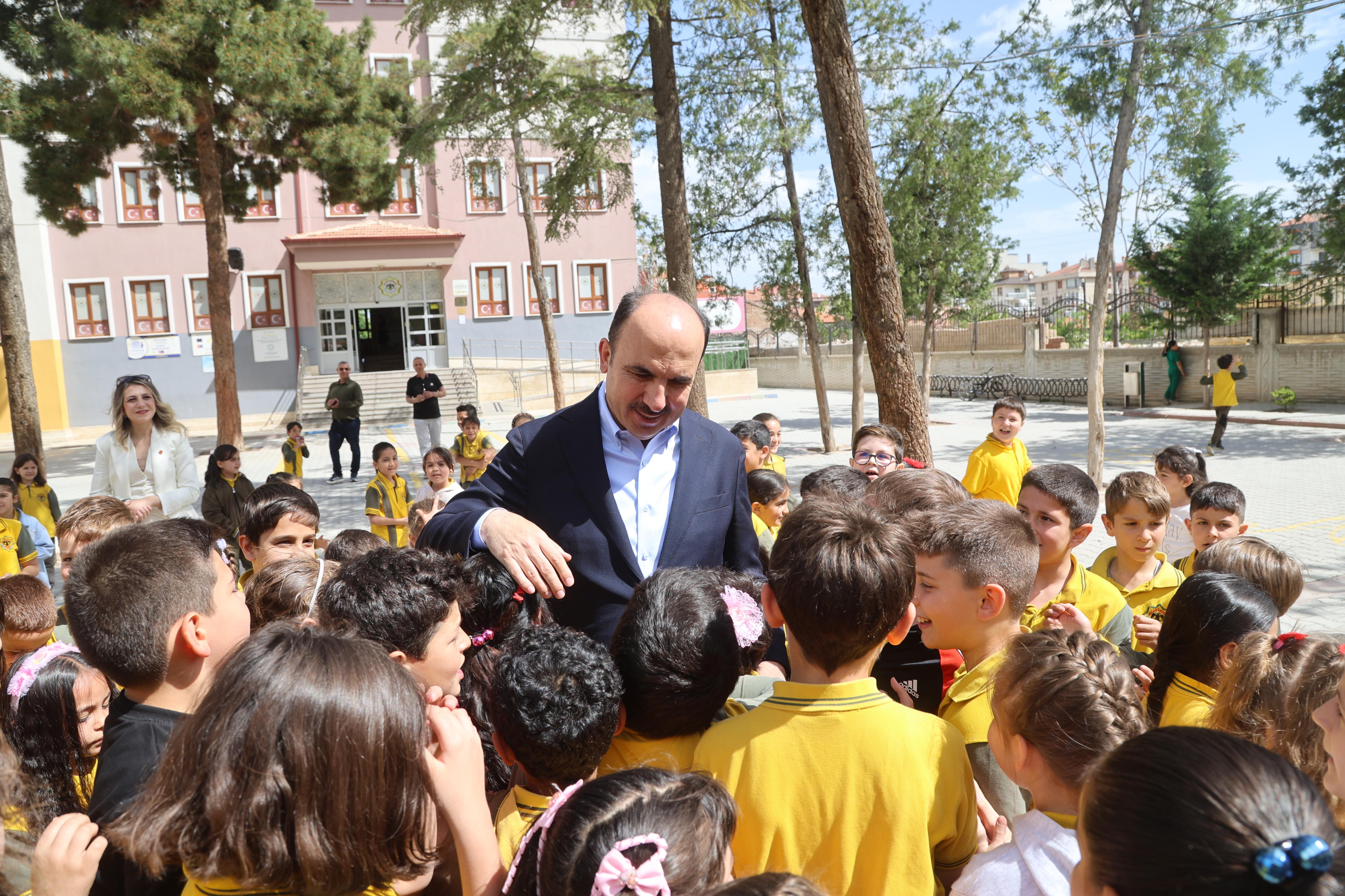 Başkan Altay'dan Karne Alan Tüm Öğrencileri Tebrik Mesajı