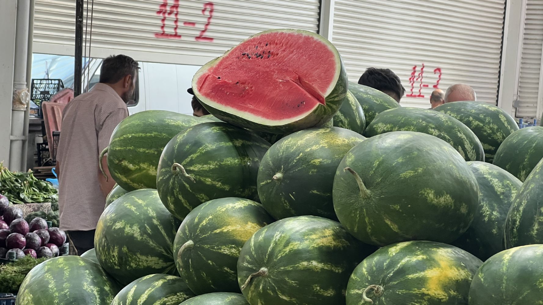 Karpuzu sağlıklı tüketmenin en pratik yolları