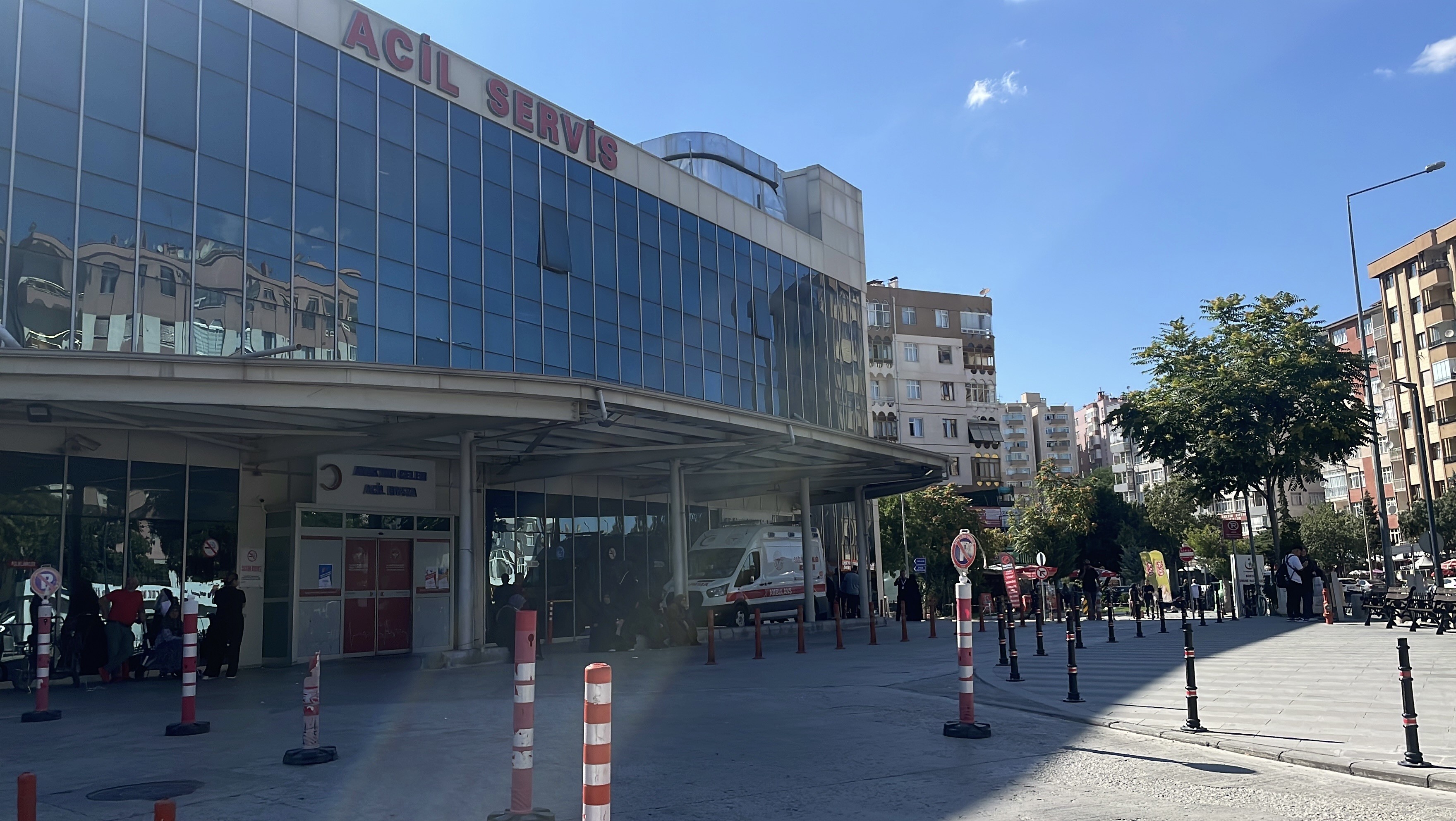  Tartıştığı Kişiler Tarafından Bıçaklanan 18 Yaşındaki Genç Hayatını Kaybetti