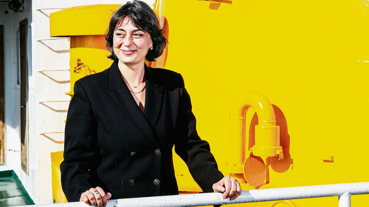 Üsküdar Belediye Başkanı Sinem Dedetaş görevinden uzaklaştırıldı