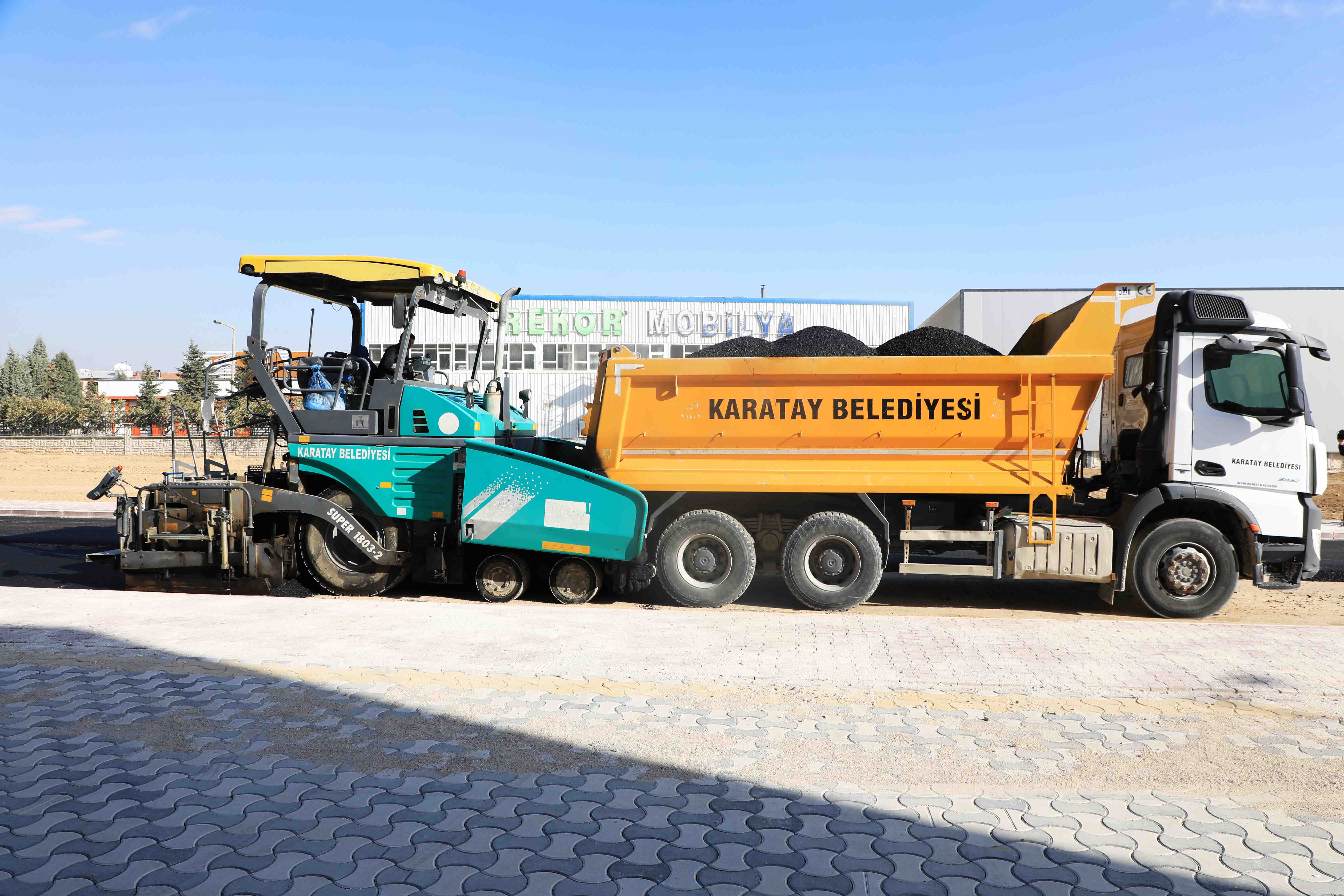 Karatay'ın Dört Bir Yanında Asfalt ve Altyapı Çalışması Var