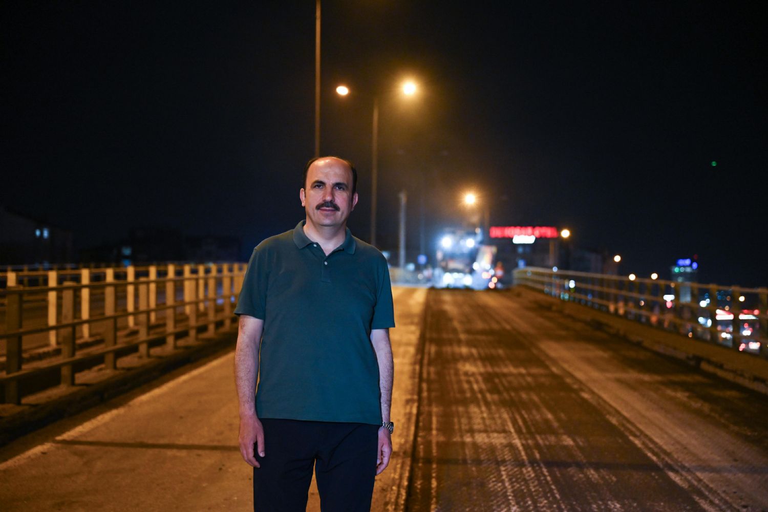 Başkan Altay Koyuncu Köprülü Kavşağı'nda Gece Devam Eden Asfalt Çalışmalarını İnceledi