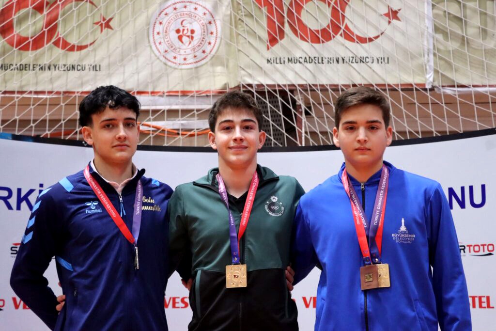 Karataylı Cimnastikci Emirhan Danış’dan Altın Madalya
