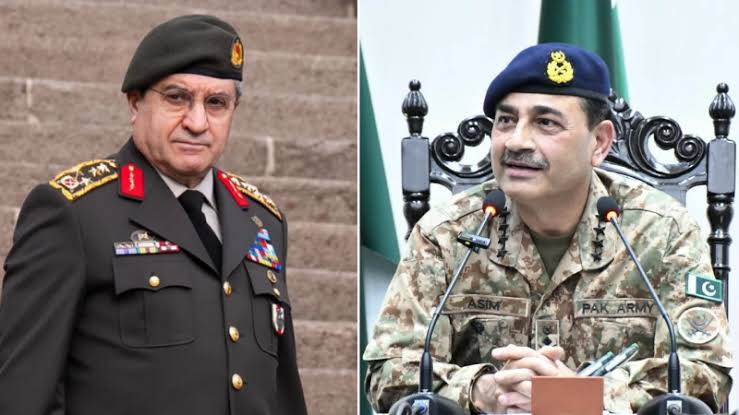 Genelkurmay Başkanı Bayraktaroğlu, Pakistanlı mevkidaşı Munir ile telefonda görüştü