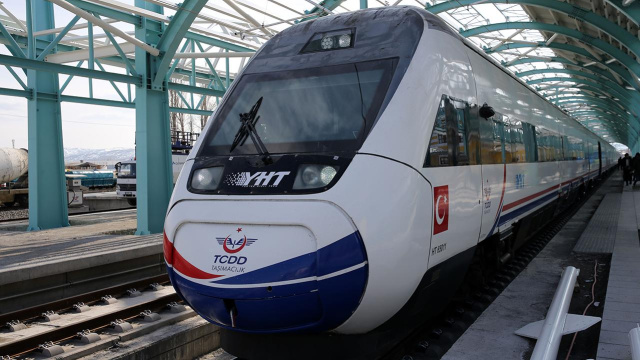 Demiryolu hattında ilaçlama uyarısı
