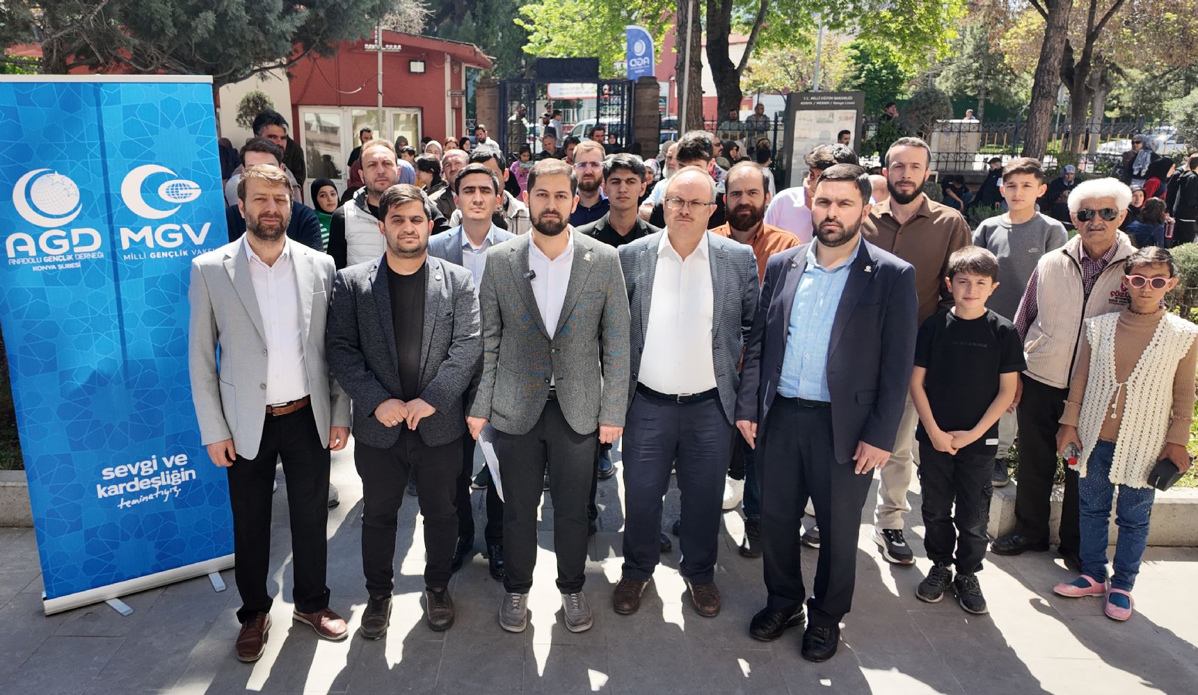 Kaybedeni Olmayan Ödüllü Sınava Binlerce Öğrenci Katıldı