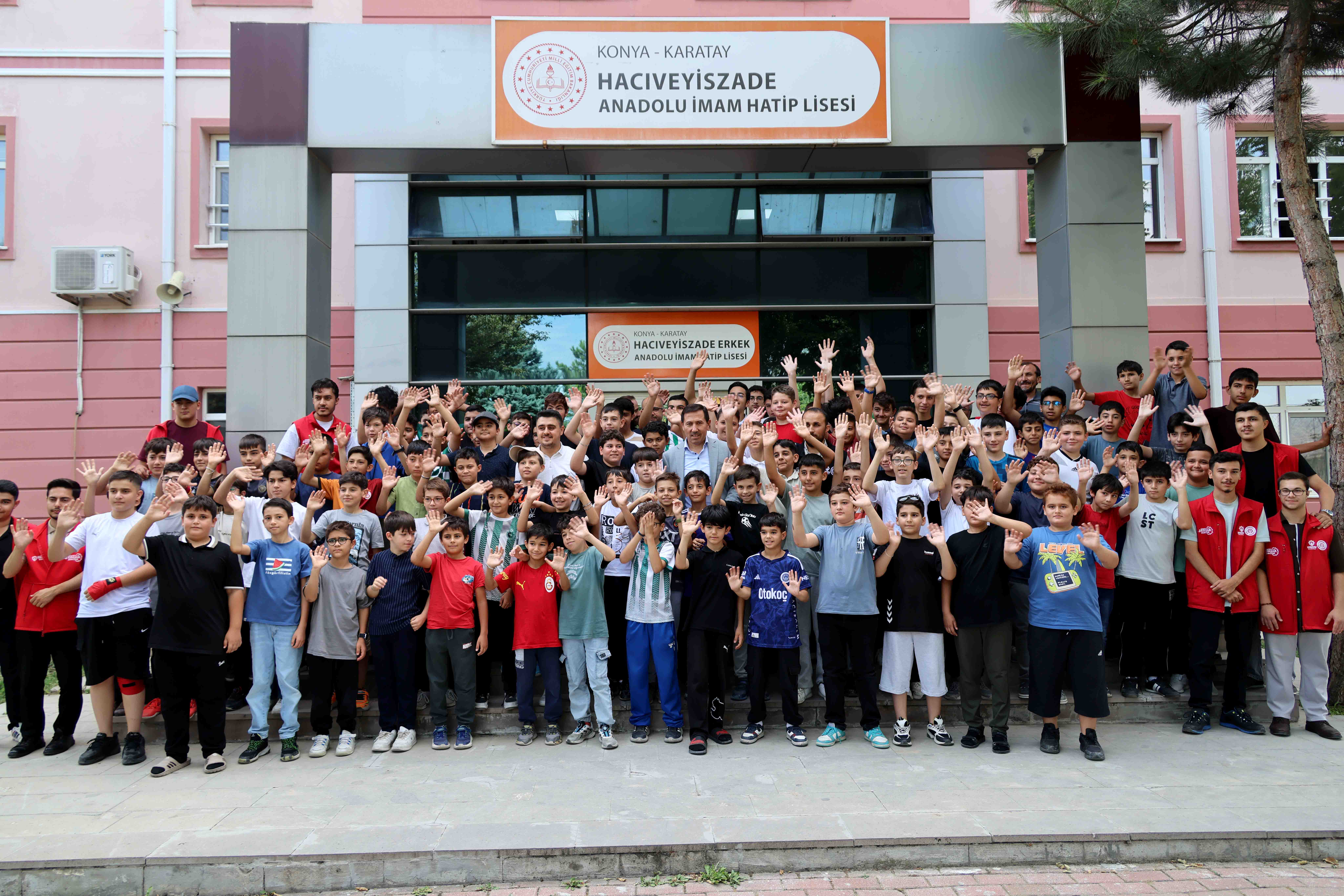 Hasan Kılca'dan Gençlik Meclisi ve Tabiat Mektebi Yaz Okullarına Ziyaret 
