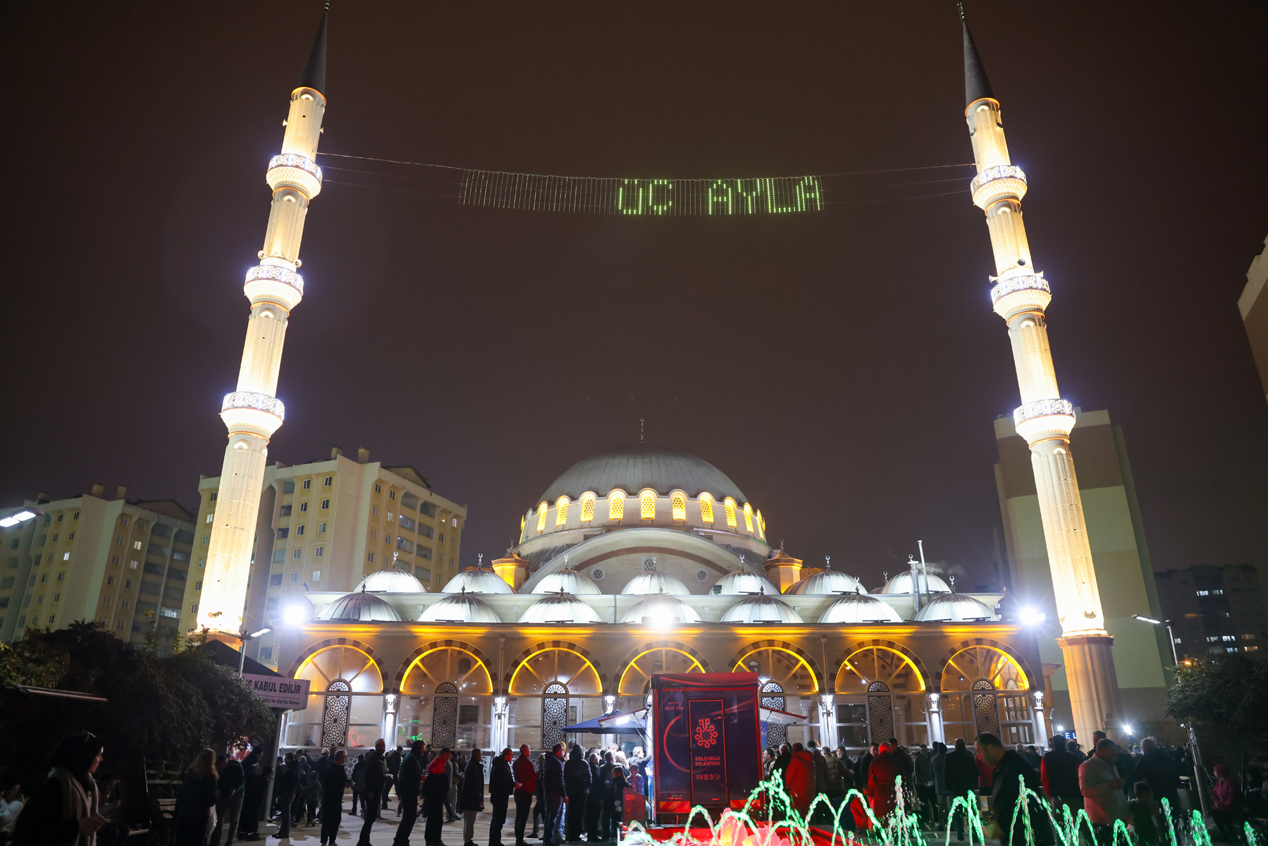 Başkan Pekyatırmacı Regaib Kandili Münasebetiyle Vatandaşlarla Bir Araya Geldi