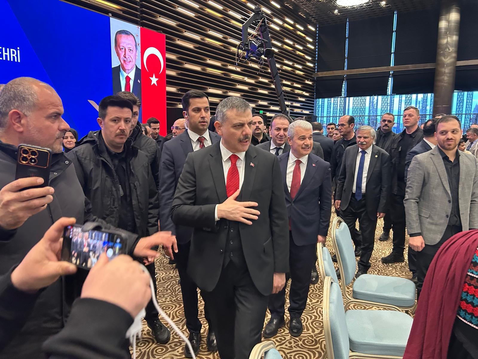 İçişleri Bakanı Çiftçi Konya’da “Gazze Gönül Sofrası İftarı”nda Gazzeli Ailelerle Buluştu