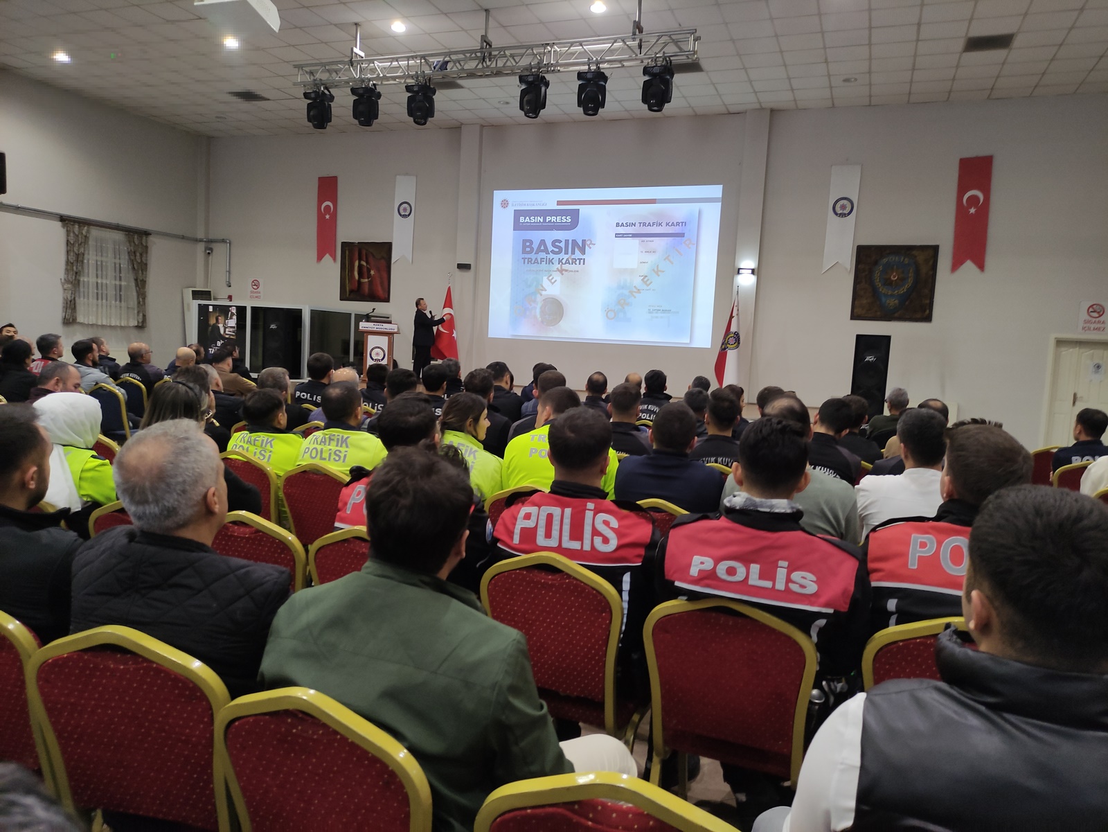 Konya’da Emniyet Mensupları “Basın Kartı” Hakkında Bilgilendirildi