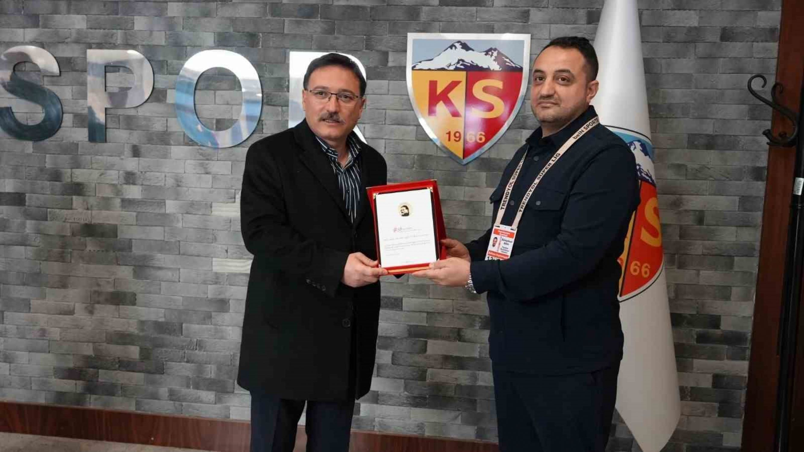 ‘38 ayar adam’ Vali Çiçek’miş