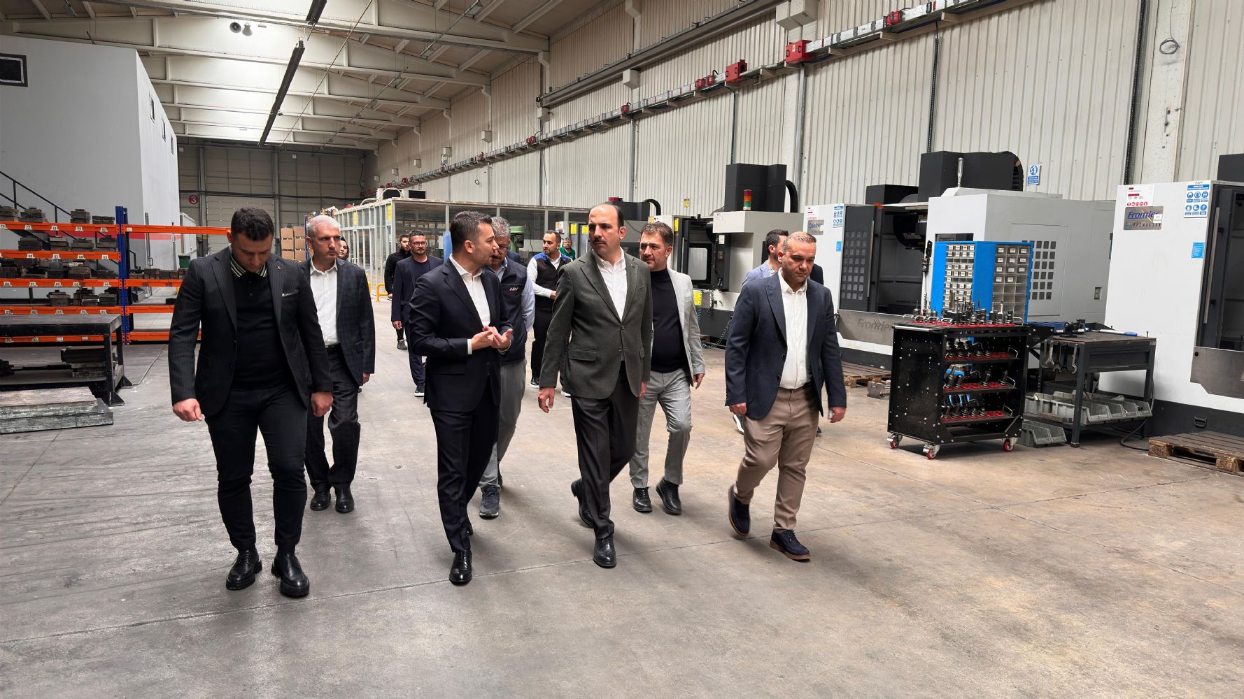 Başkan Altay Bilim Merkezi'nde Öğrencileri, Organize Sanayi'de Çalışanları Zyaret Etti