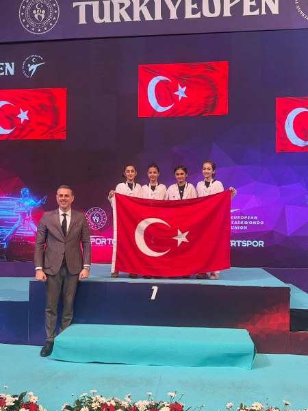 Başkan Altay Bronz Madalya Kazanan Melek Su’yu Tebrik Etti 