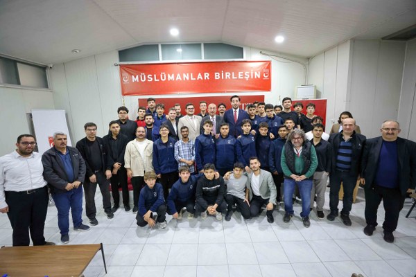Başkan Kavuş ‘Gençlikte Muhabbet Var’ etkinliğinde MTTB Gençliğiyle Buluştu 