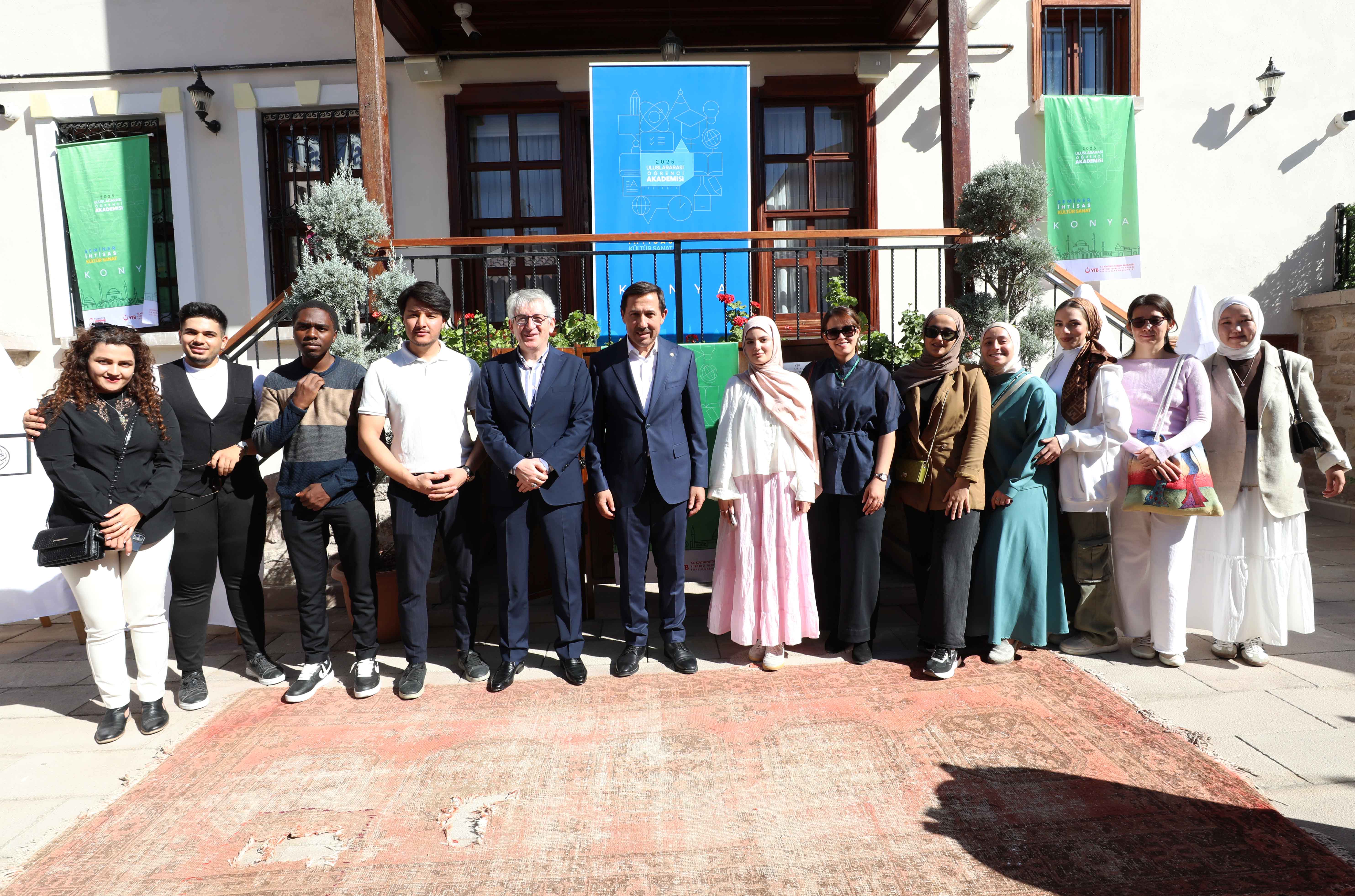 Geleneksel Türk Sanatları Öğrenci Sergisi Karatay'da Açıldı