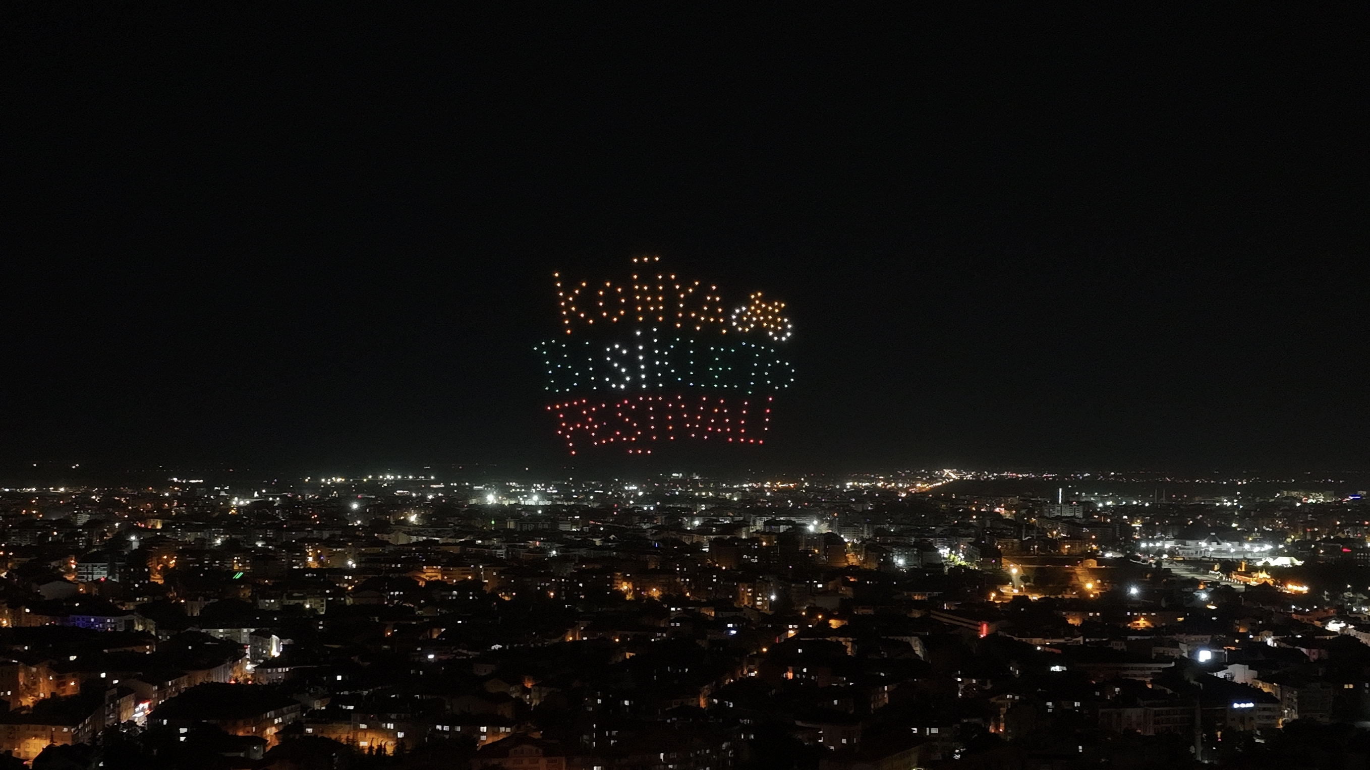 Taş Bina’da “Konya Bisiklet Festivali” Temalı Video Mapping ve Drone Gösterisi Gerçekleşti