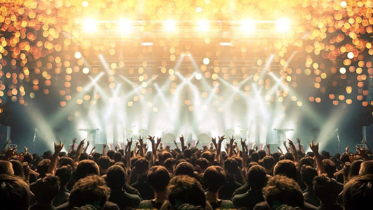 ABB’deki konser harcamalarına ilişkin 14 sanığın yargılanmasına başlandı