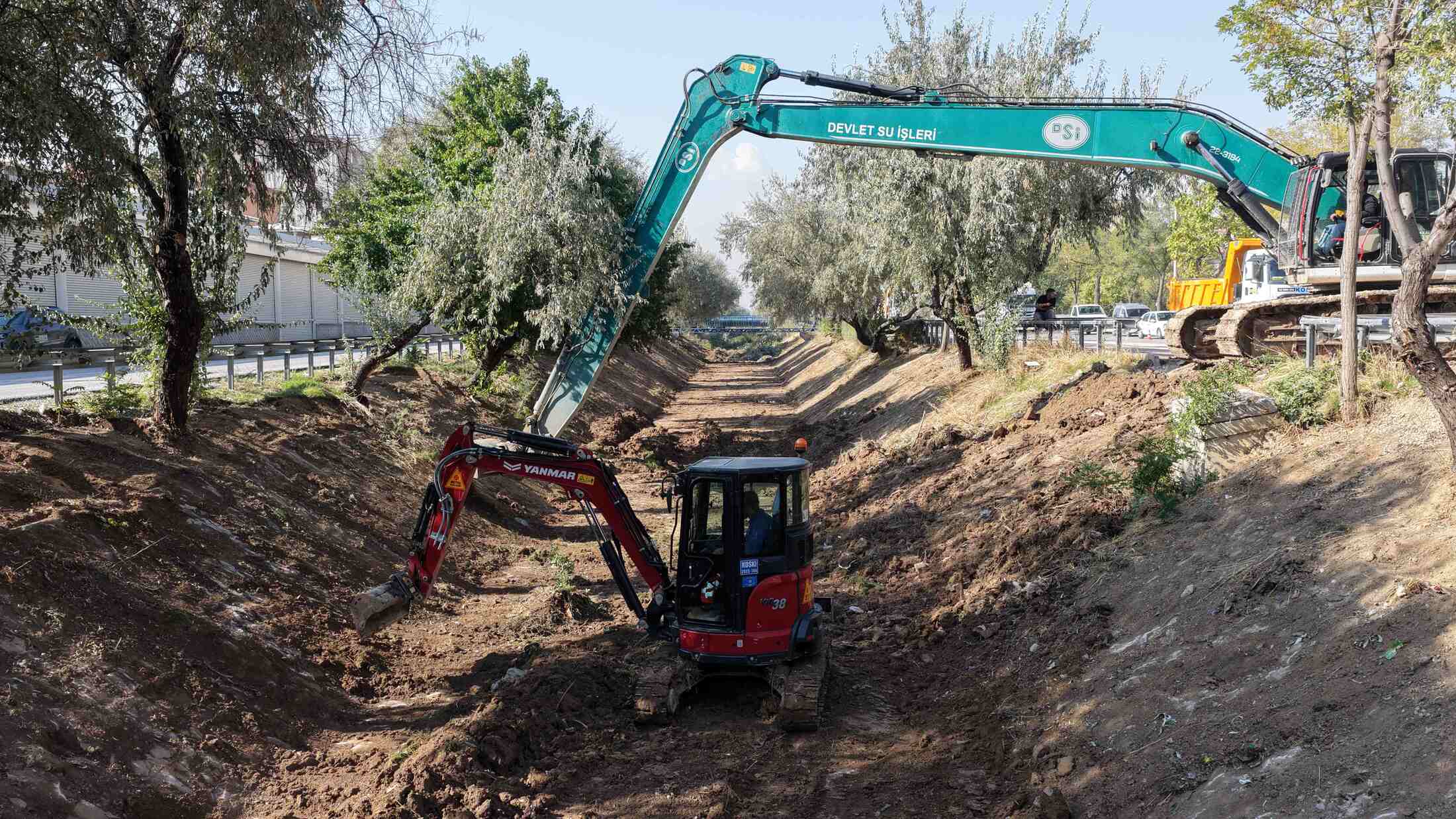 Konya Büyükşehir'den Taşkın Riskine Karşı İki Noktada Kritik Çalışma 